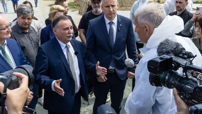 Gajdos László: az azbesztmentesítés nem tűr halasztást, a legfontosabb az emberek egészségének védelme