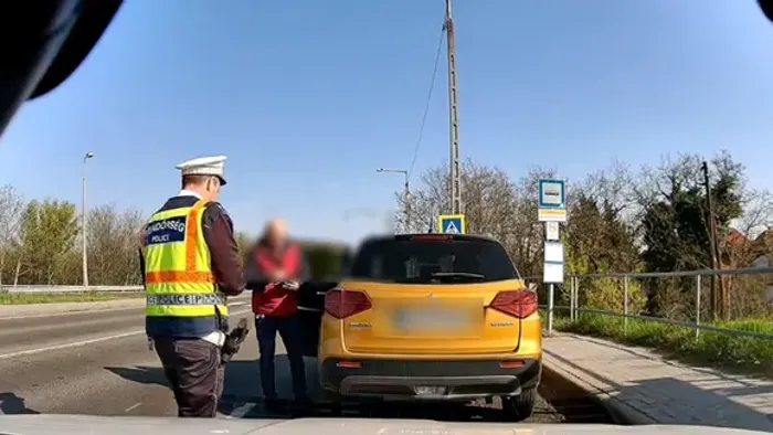 15 másodperc alatt elfogták a szolnoki „aszfaltbetyárt”, videón a közel 80 ezer forintos mutatvány