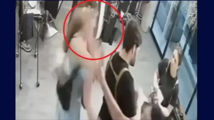 Rosszul vágta le a haját, megkéselte fodrászát - Videó