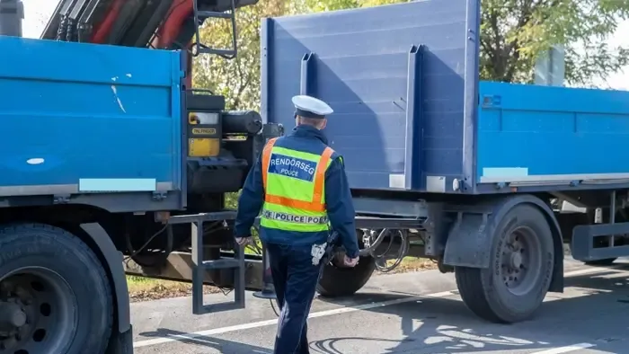 Kiemelt ellenőrzéseket tart a rendőrség az utakon